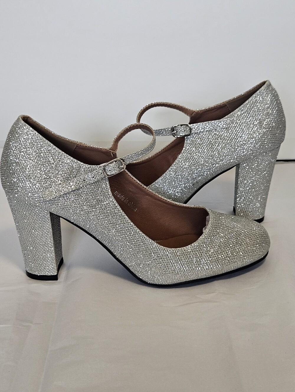 NWOT MAIERNISI JESSI Silver Glitter Mary Jane Block Heel Pumps Size 9.5